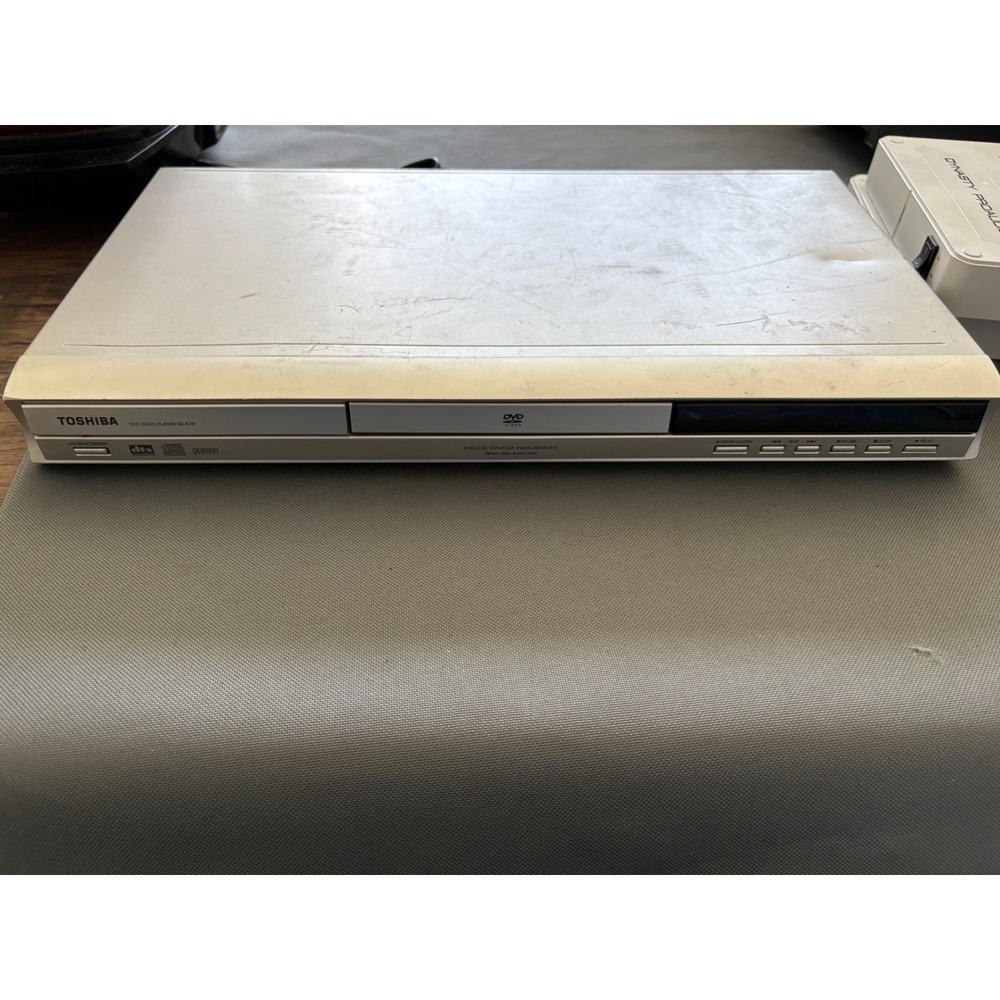 Toshiba SD-K741 DVD Video Player Silver Digital Cinema Progressive No Remote